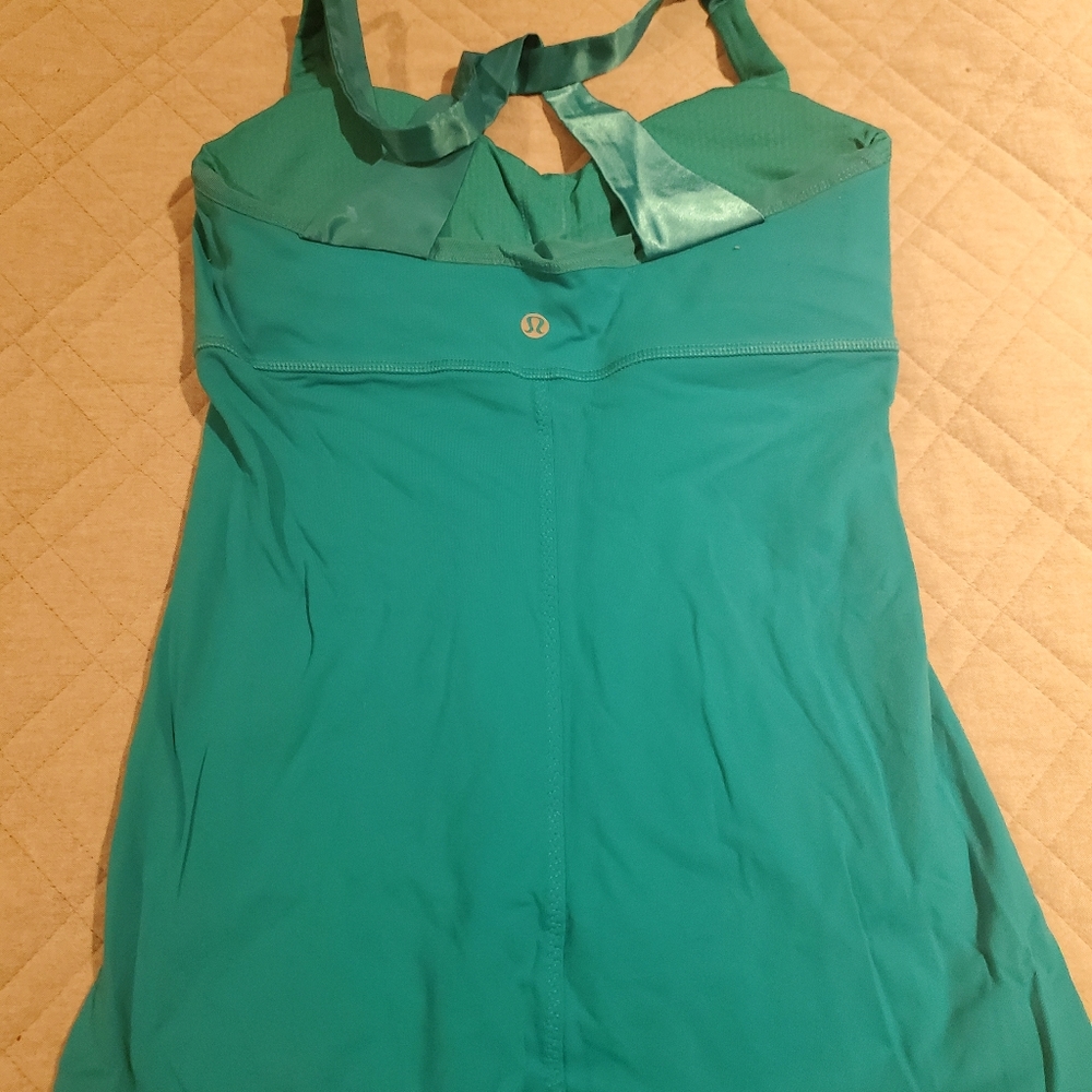 Lululemon top